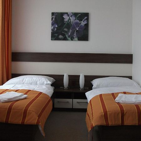 Sport-Relax Centrum Bors Club Breclav Bagian luar foto